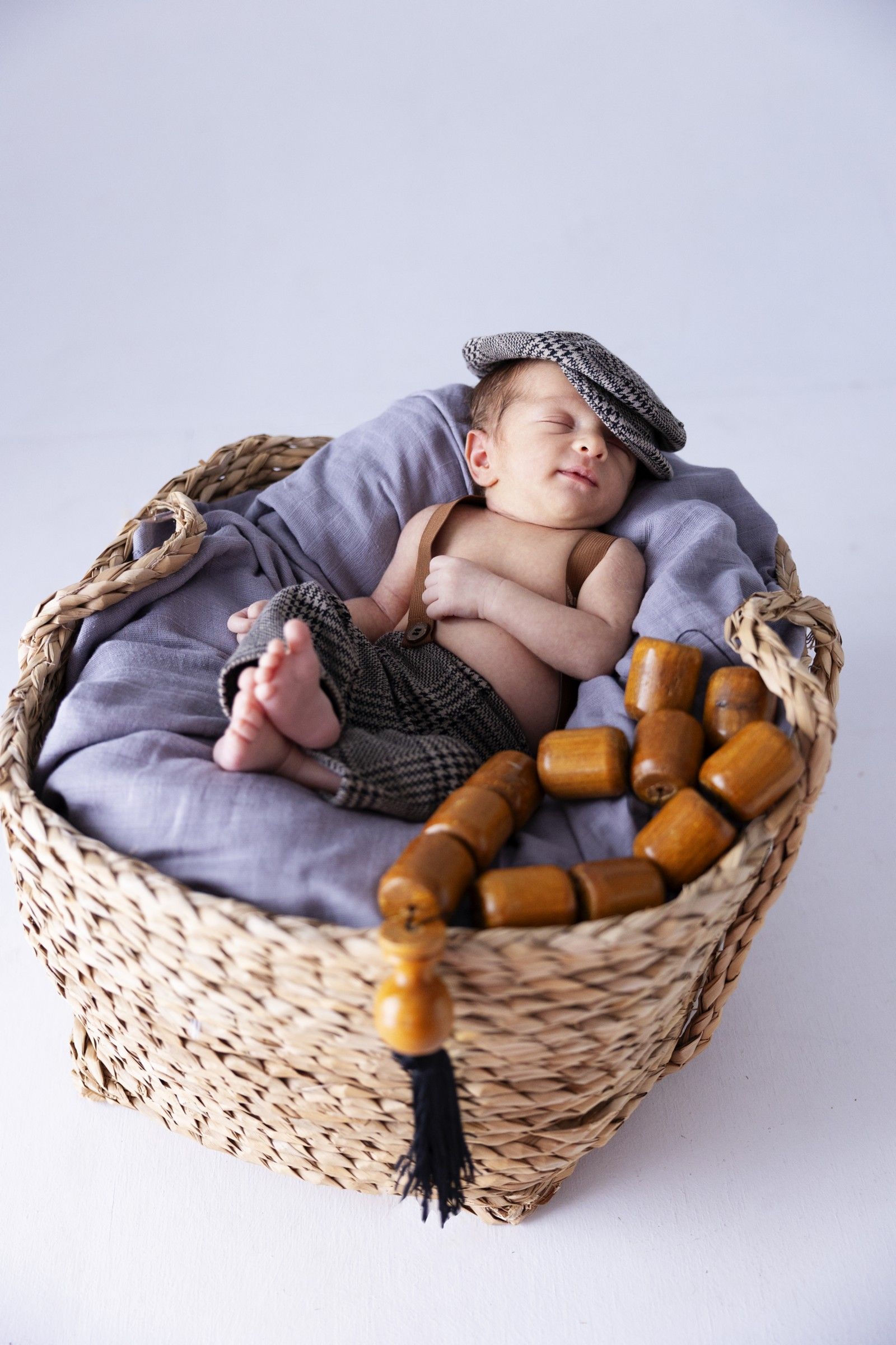 36 XNG PRODUCTIONS NEWBORN